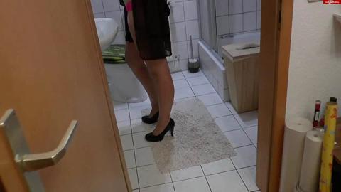 25030